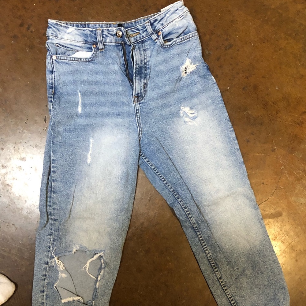 high waisted light washed jeans!